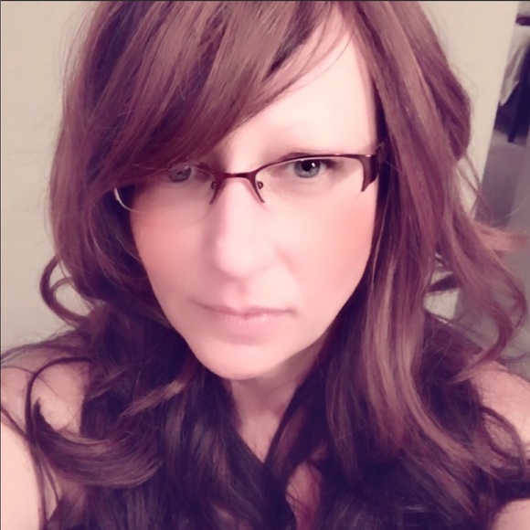 Meet your Posher, Misty - Picture 1 of 2